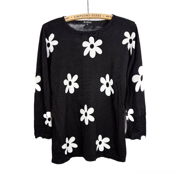 La Madona Sweaters - La Madona Women's 70s Daisy Print 3/4 Sleeve Light Knit Sweater Black & White